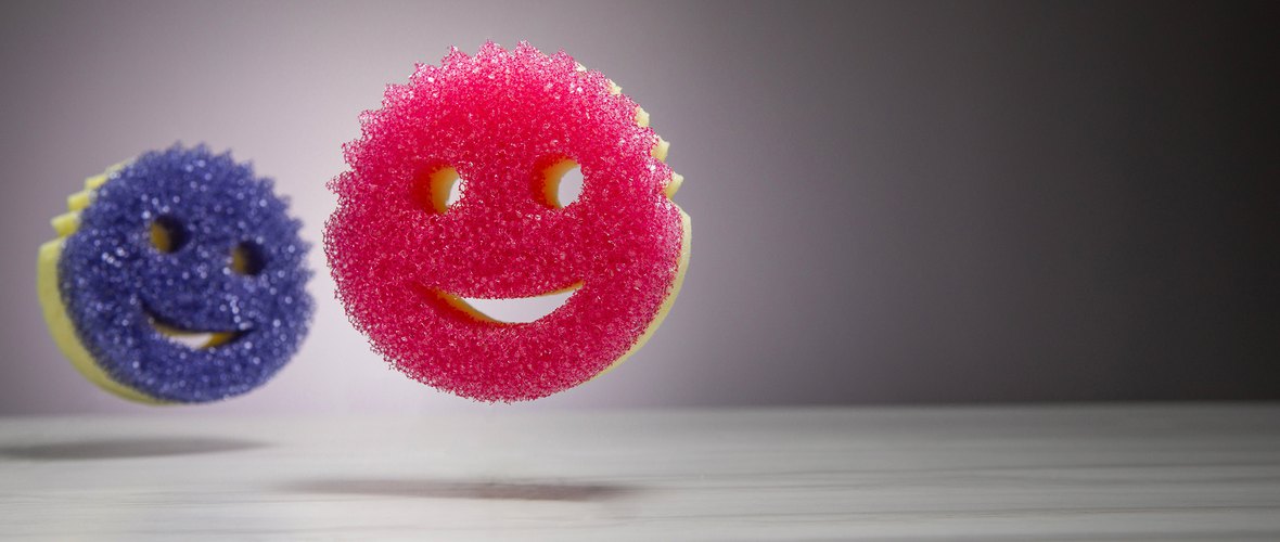 https://scrubdaddy.com/media/product/features/background_20_YJI8S9R.normal.jpg